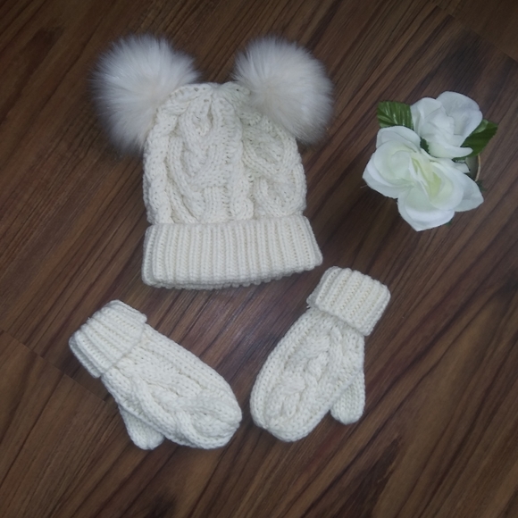 baby beanie and mittens